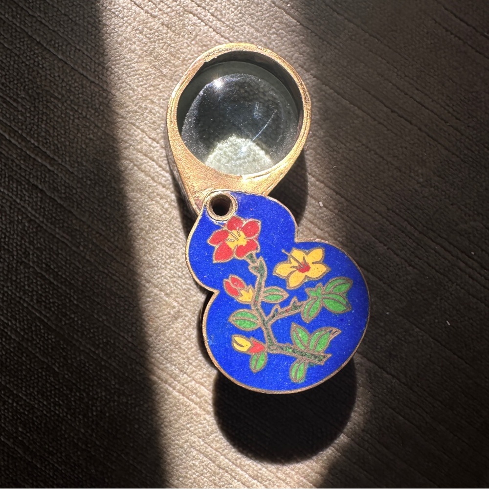 Antique Key ring Magnifying glass accessory Enamel floral design 1.5” Circa 20s